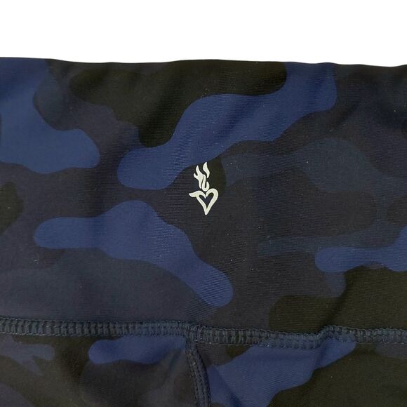 Torrid Active Leggings Womens 2 Navy Camo Mesh Breathable Athleisure Gym Workout - Picture 9 of 12